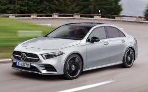Mercedes-Benz A200 AMG Line Sedan 2018 года (WW)